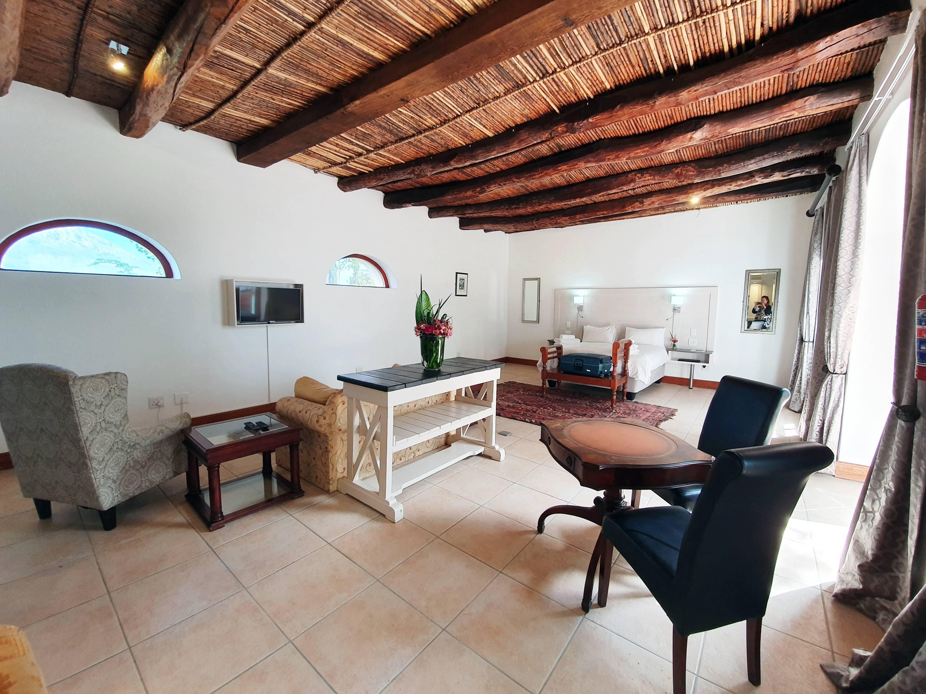 Отель Val Du Charron Wine & Leisure Estate Веллингтон Экстерьер фото