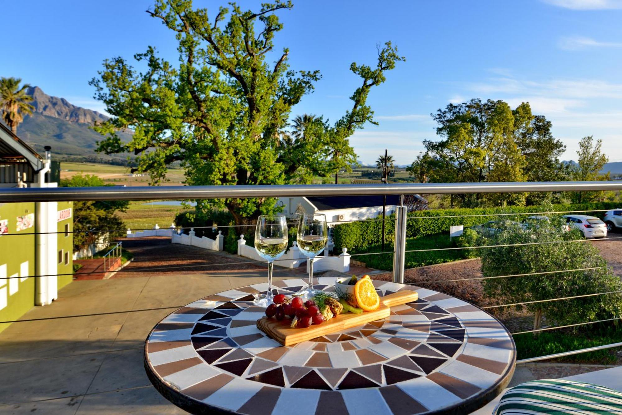 Отель Val Du Charron Wine & Leisure Estate Веллингтон Экстерьер фото